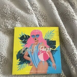 Kara Beauty Beach Daze Eyeshadow Palette